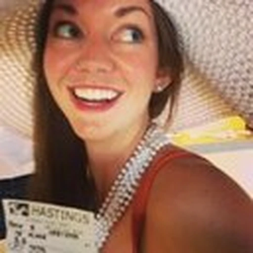 Lena T.